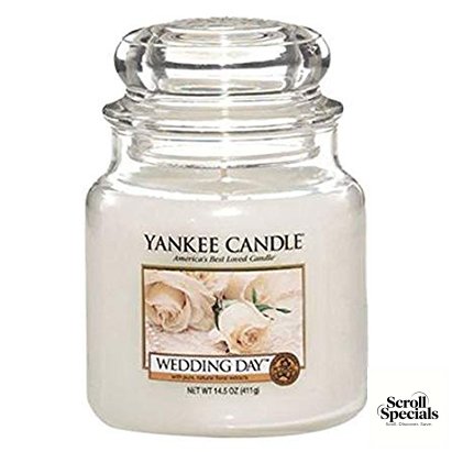 5038580000825 Yankee Candle Wedding Day Medium Jar - Image 1